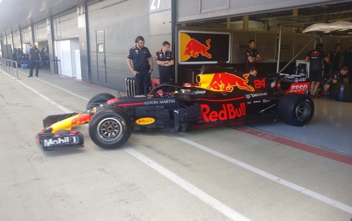 Pirelli completes twoday slick tyre test at Silverstone