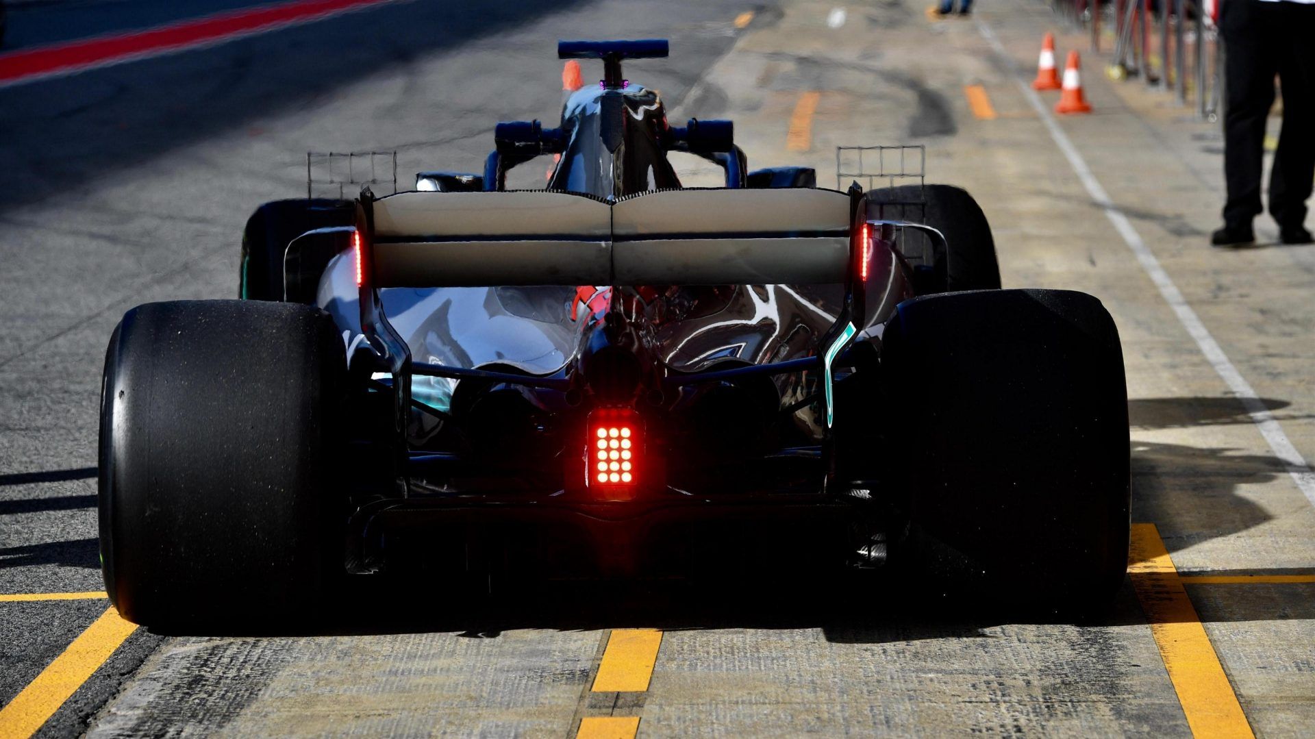 FIA approves rear endplates light