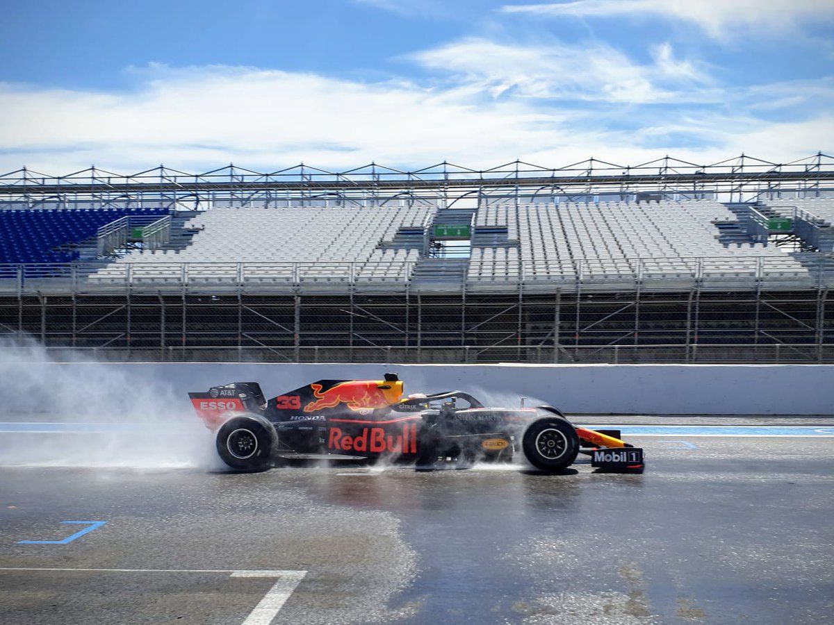 Max Verstappen, F1 Pirelli test
