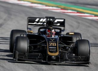 Haas and Pirelli discuss tyre issues