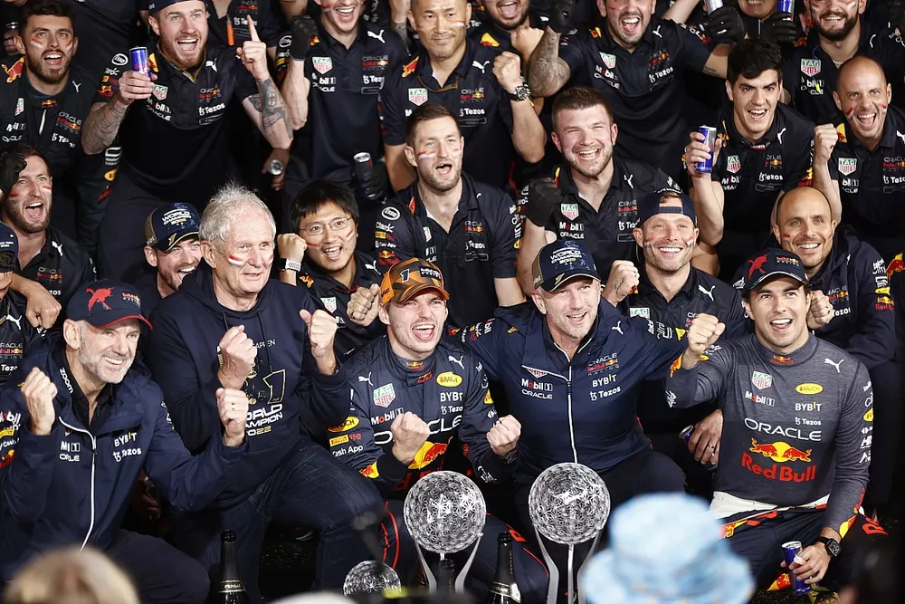 Red Bull, Max Verstappen, Checo Pérez, Ferrari