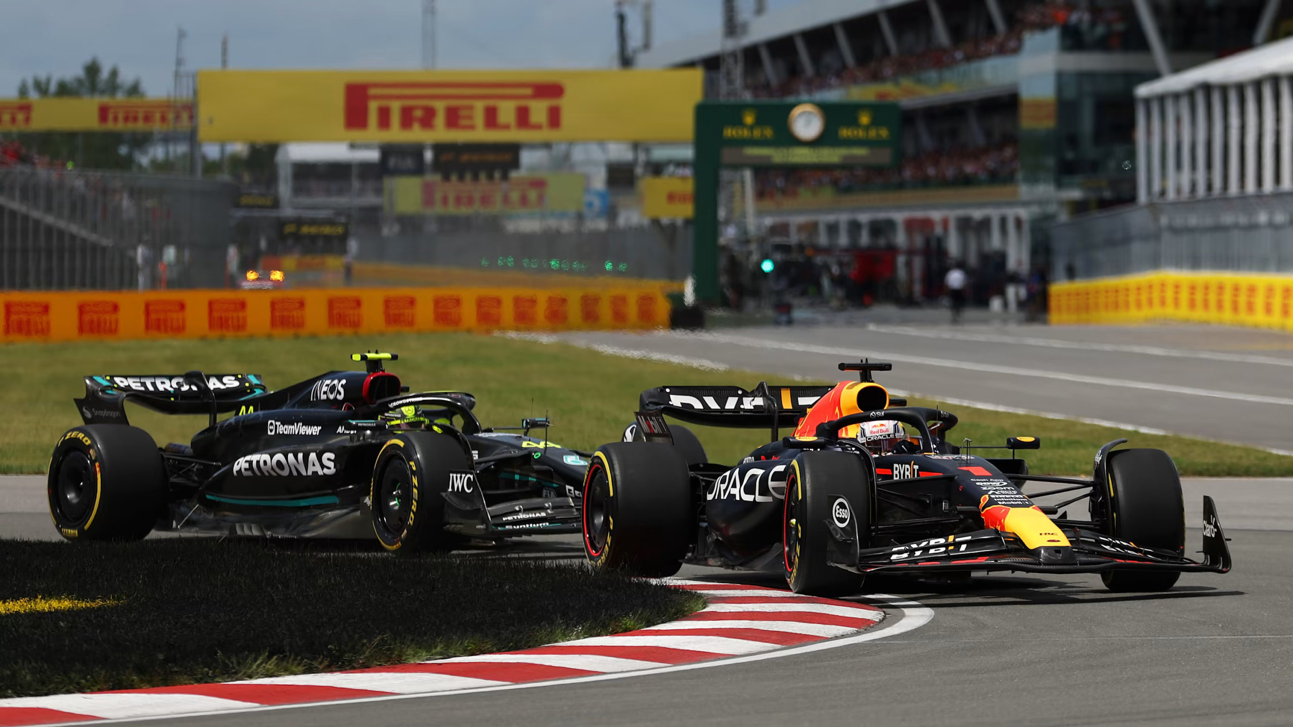 Max Verstappen vs Lewis Hamilton | Red Bull Racing