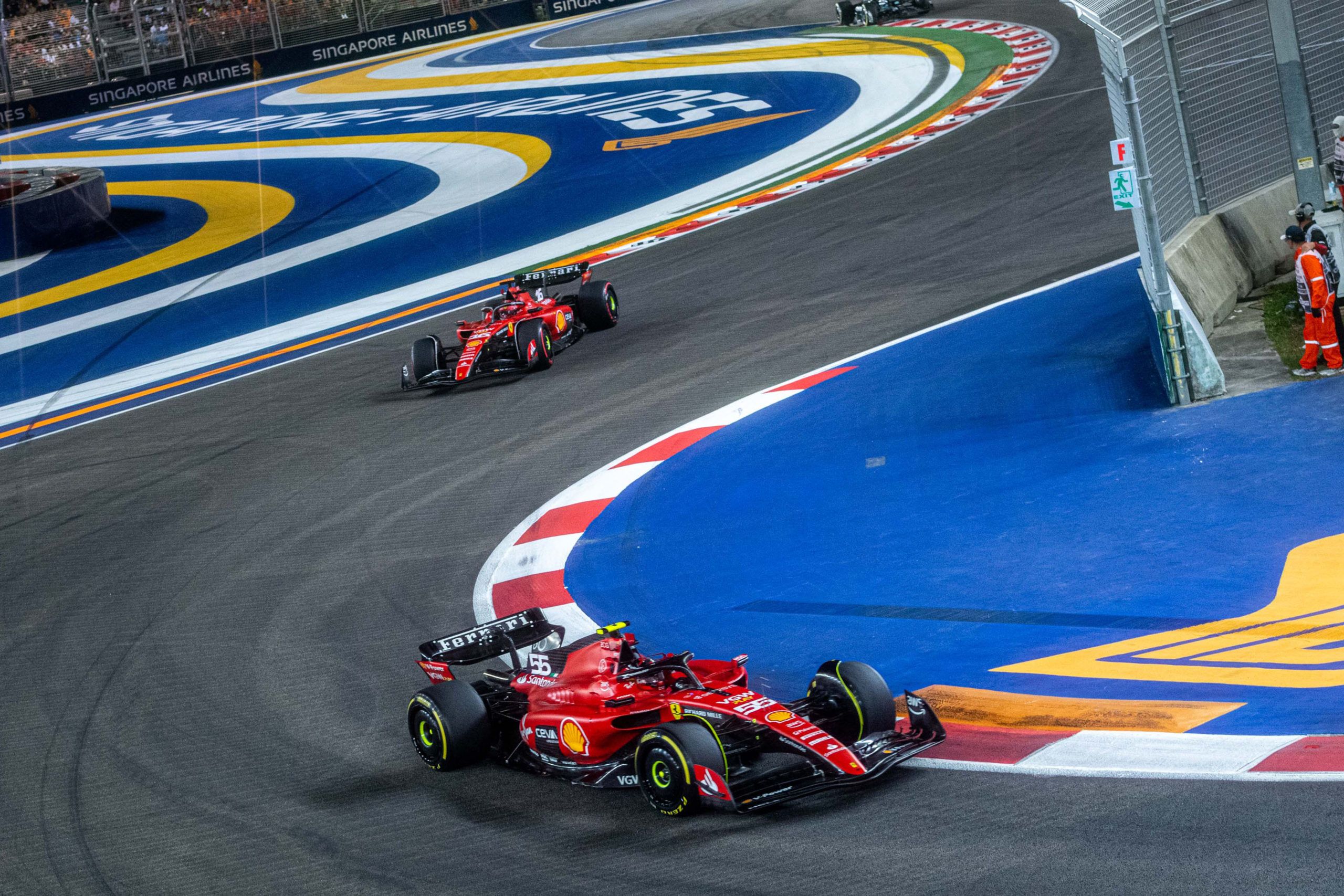 Leclerc, Vasseur relay strategy calls to maximise Sainz's chances