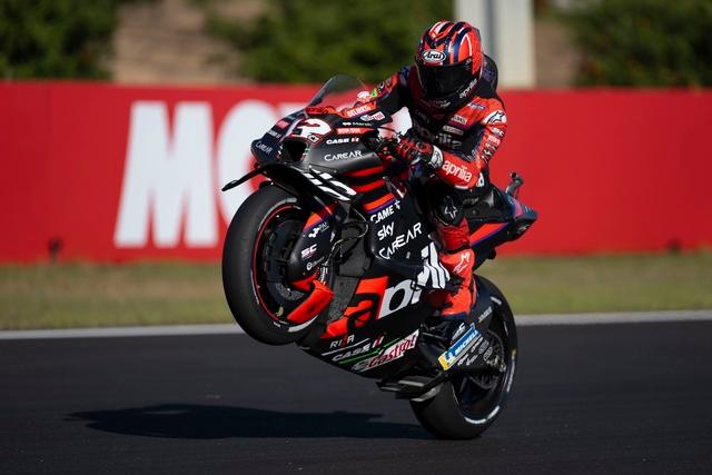 Viñales fastest as Marc Marquez completes Ducati debut in P4