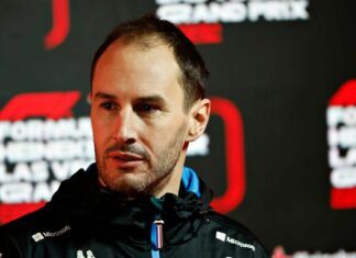 Oakes dimiteix com a cap d’equip d’Alpine