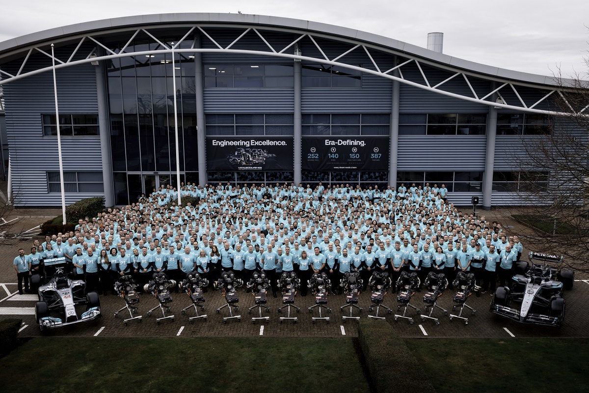 Technische Exzellenz, die eine Ära prägte.Engineering Excellence. Era-Defining. Mercedes, F1, HPP, Power Unit