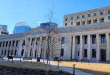 Joe Gibbs Racing i Chris Gabehart s’enfronten a la justícia