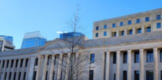 Joe Gibbs Racing i Chris Gabehart s’enfronten a la justícia