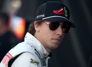 Carson Hocevar honore Dale Earnhardt avec un design rétro