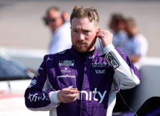 Reddick décroche la pole à Darlington lors d’une qualification intense