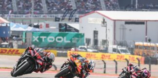 L’impacte del xoc entre Marco Bezzecchi i Pedro Acosta a la primera volta d’Austin