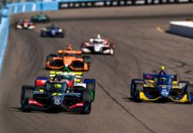 Mick Schumacher viu un debut complicat en oval per un error en el pit stop