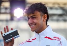 Arvid Lindblad, le nouveau jeune pilote de Formule 1, vit son rêve sans pression