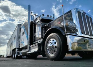 Kaulig Racing denuncia el impacto de los precios del combustible en el presupuesto de NASCAR