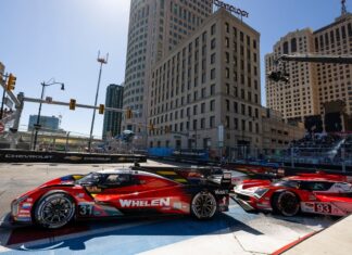 Victoria histórica para Whelen Cadillac en Detroit