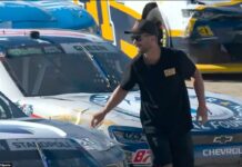Un aficionado detenido tras entrar al circuito de NASCAR y saludar a un piloto