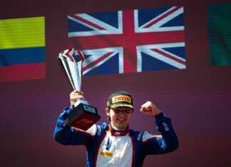 Bennett célèbre sa première victoire en F2 avant le retour inattendu à Silverstone
