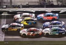 Pourquoi moins de puissance est meilleur pour la NASCAR sur les superspeedways