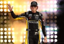Carson Hocevar : Un nouvel idole de la NASCAR parmi les célébrités