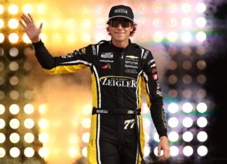 Carson Hocevar: Un nou ídol de la NASCAR entre els famosos
