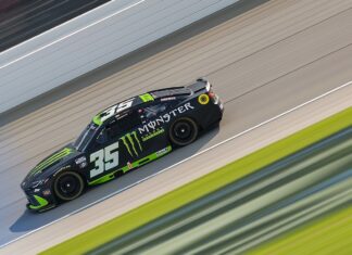 Riley Herbst lidera la práctica de la NASCAR en Chicagoland