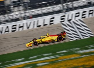 Alex Palou gagne à Nashville en dépassant trois pilotes de Penske