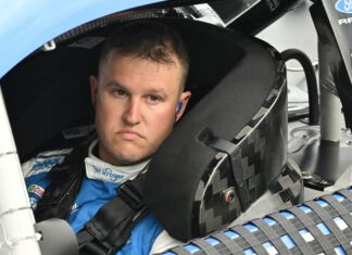 Dos jefes de equipo expulsados tras las faltas de inspección en Iowa en la NASCAR Cup