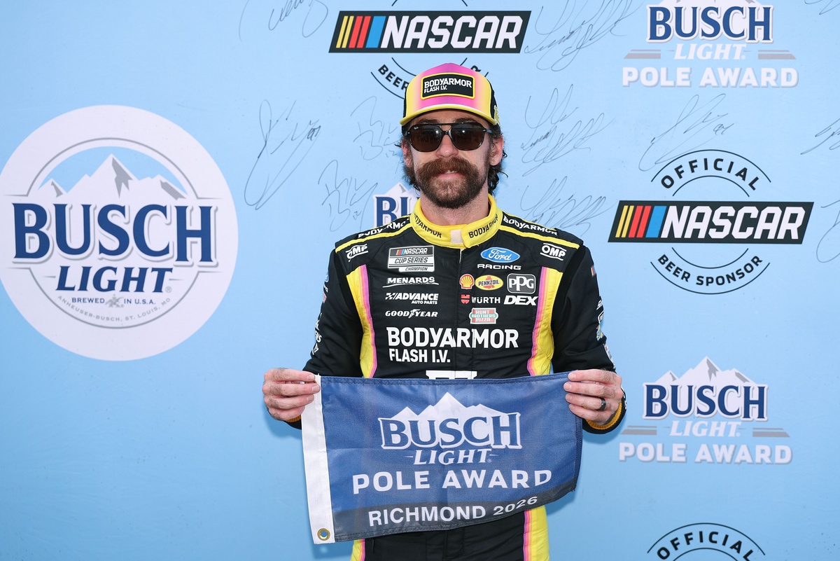 Ryan Blaney consigue la pole en la NASCAR Cup en Richmond
