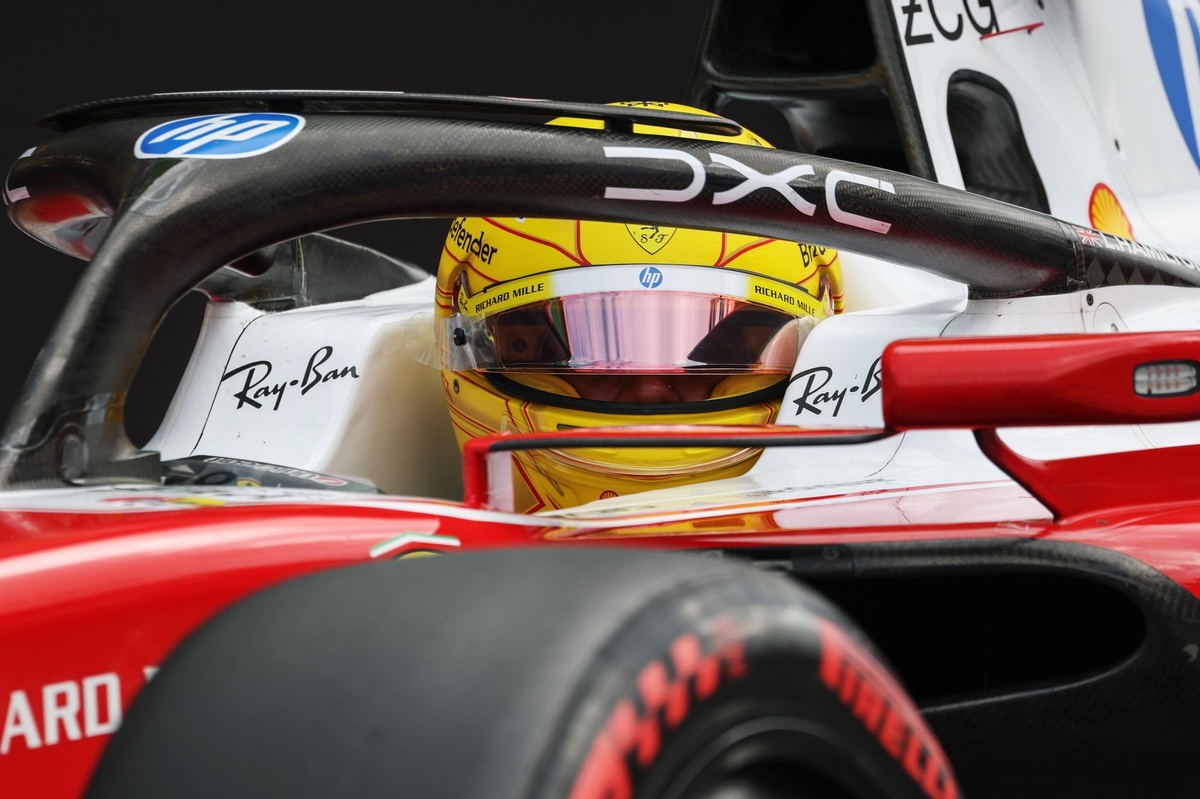 Lewis Hamilton desconcertat per la dificultat de Ferrari a escalfar els pneumàtics
