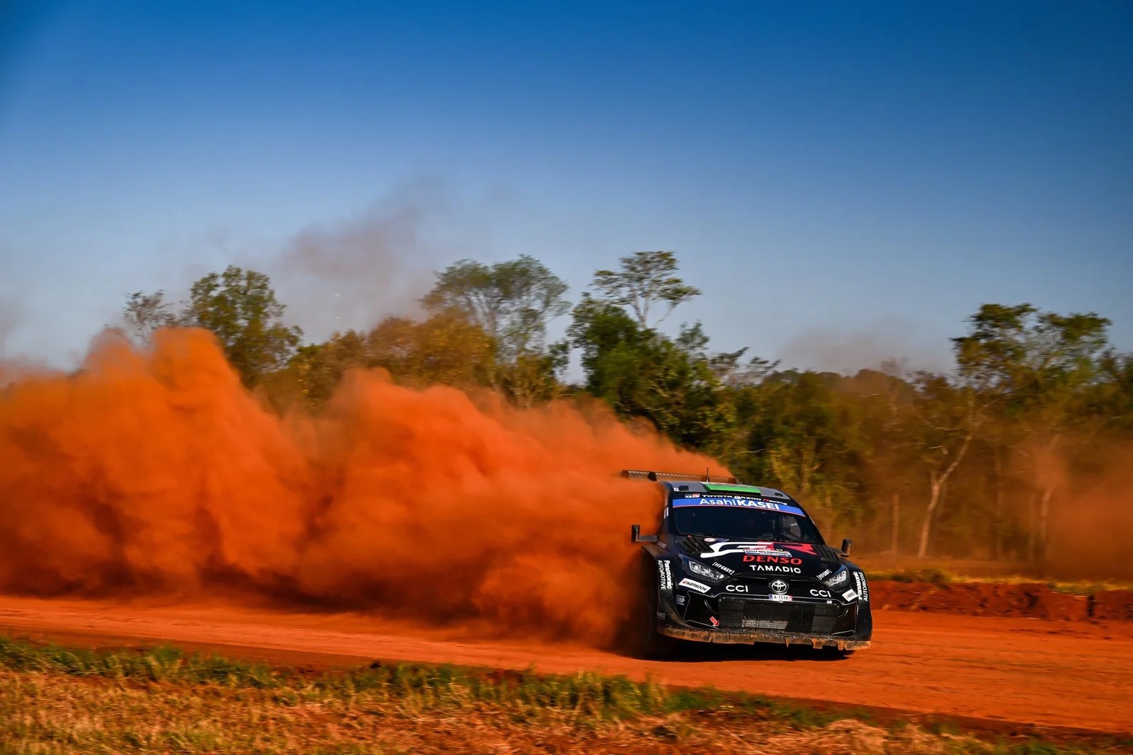 La terra vermella del Paraguai s’obre pas al WRC
