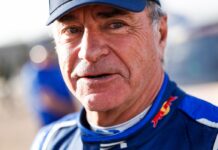 Carlos Sainz pilota el Ford Puma Rally1 en un evento histórico