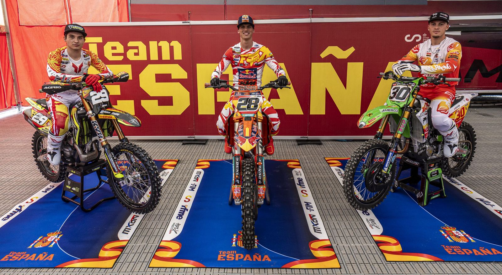 Equipo Nacional RFME en el Motocross de las Naciones 2026 en Ernée