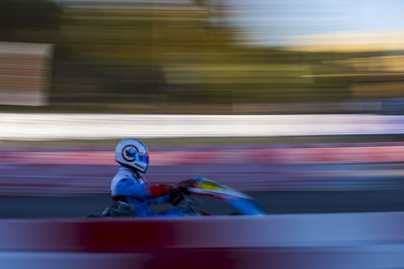 A kart at full speed during one of the heats